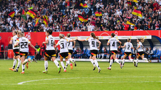 DFB-Frauen feiern Heimsieg gegen Polen